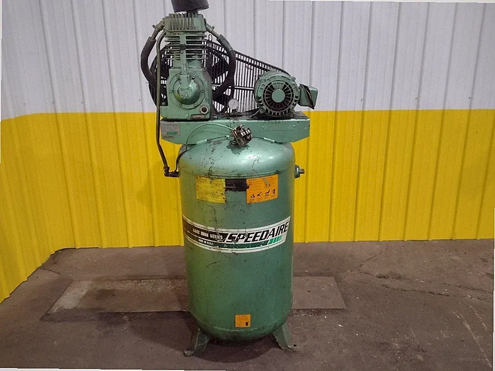 5 HP SPEEDAIRE MODEL #5Z399A2 VERTICAL AIR COMPRESSOR: STOCK #19595