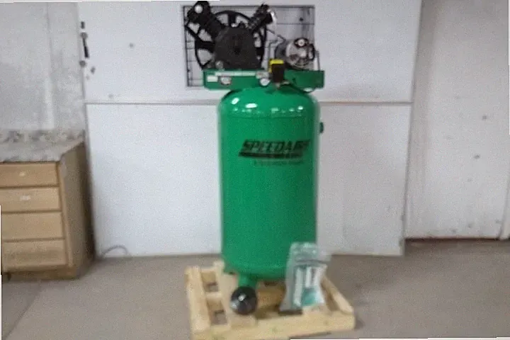 Speedaire 35WC83 5 Output HP 208-230VAC 80 Gal Tank Electric Air Compressor